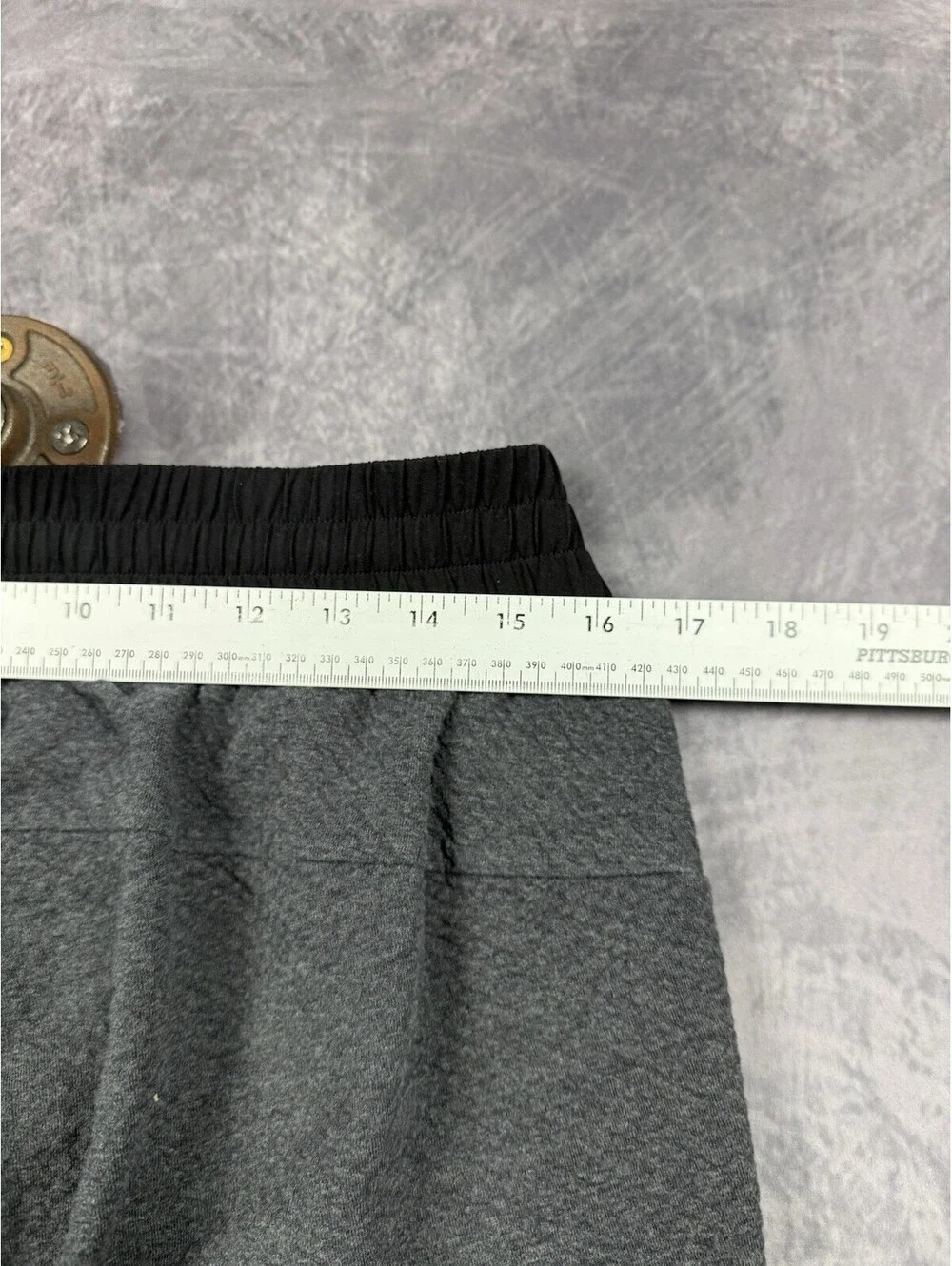 Lululemon At Ease Jogger Mens Large Charcoal Grey Black Textured Knit LM5642S